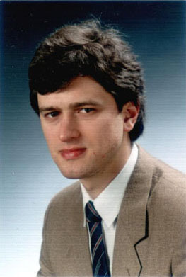 mike2.JPG (25382 bytes)